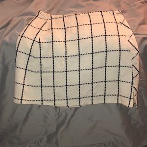 Square pattern mini skirt